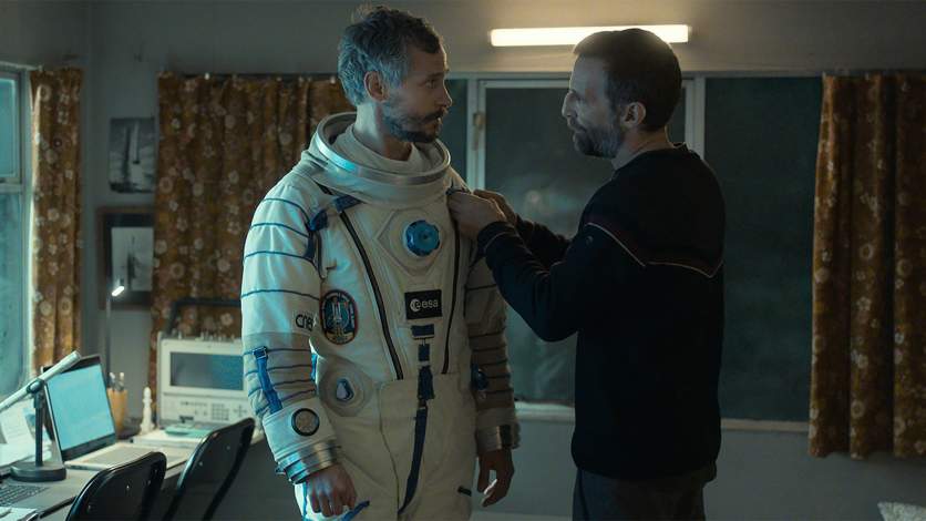 Nicolas Giraud et Mathieu Kassovitz dans L'Astronaute